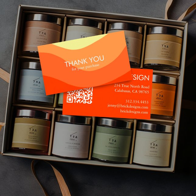 Cartão De Visita Curve Stripe Retro Ordem Moderna Mínima Obrigado (Red orange yellow stripes thank you business cards with custom QR code)