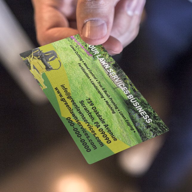 Cartão de visita da empresa de serviços lançados (Criador carregado)