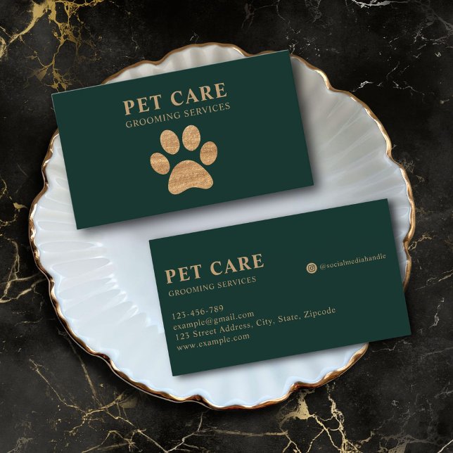 Cartão De Visita Dark Green Modern Luxury Golden Paw Pet Grooming (deep green premium modern luxury professional pet grooming service business card with gold font)