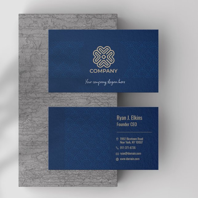 Cartão de visita de Arranque Moderno, CEO e Fundad (Criador carregado)