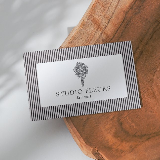 Cartão de visita de distribuição do logotipo da re (Criador carregado)