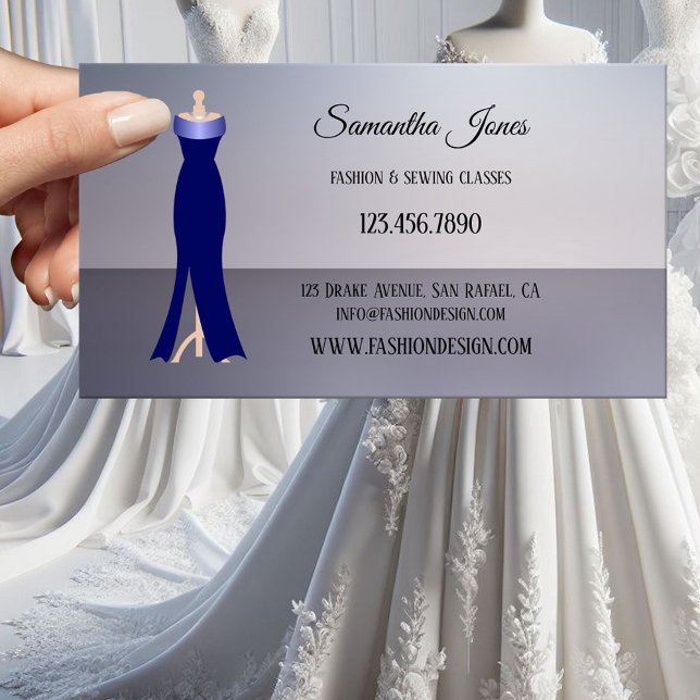 Cartão de visita de Moda ou de Boutique (Seamstress, dressmaker or fashion boutique business card featuring an elegant dress on chic grey)