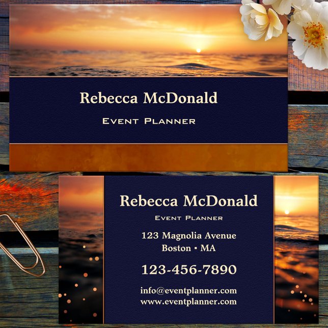 Cartão de Visita de Planejador de Evento de Lua de (Business card featuring a sunset at the ocean with light sparkles - event planner or wedding planner)