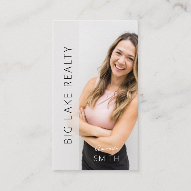 Cartão De Visita Design de Fotografia Vertical Moderna do Realtor P (Frente)