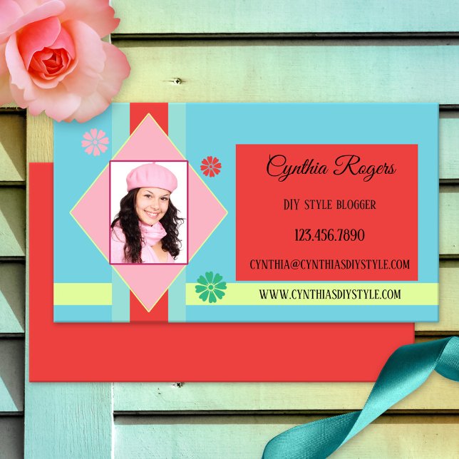 Cartão de visita do Blogueiro de Fotografias do Bl (Business card featuring your own photo framed by a retro design in pastel colors with red)