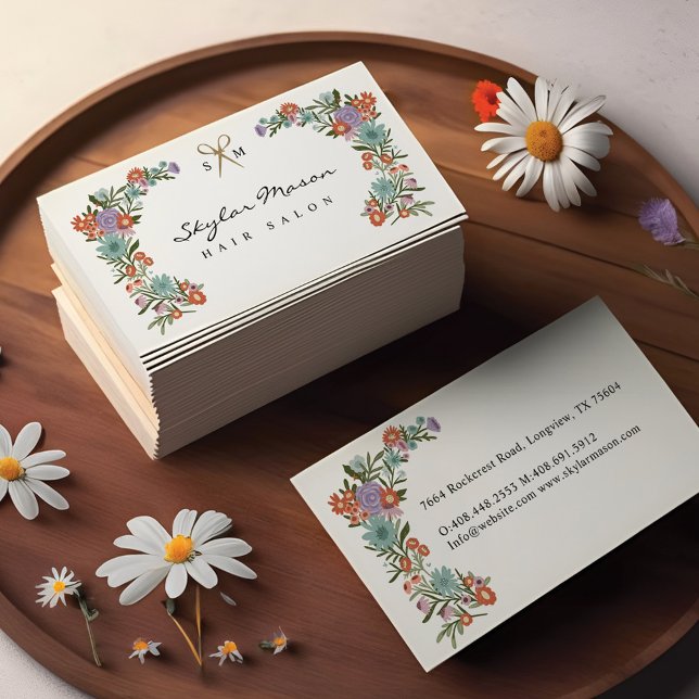 Cartão De Visita Dourada Tesoura Penteado Floral Penteado Estilhado (Gold Scissor Floral Wreath Hair Stylist White Business Card)