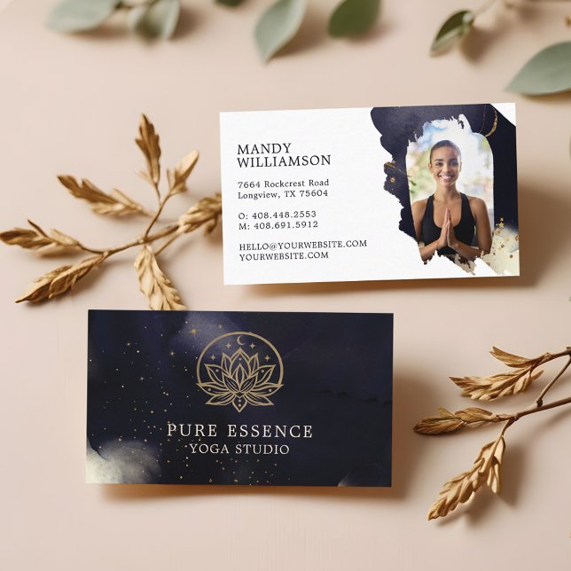 Cartão De Visita Dourado Holístico Lótus Celestial Tinta Escura Yog (Holistic Gold Celestial Lotus Dark Ink Yoga Photo Business Card)