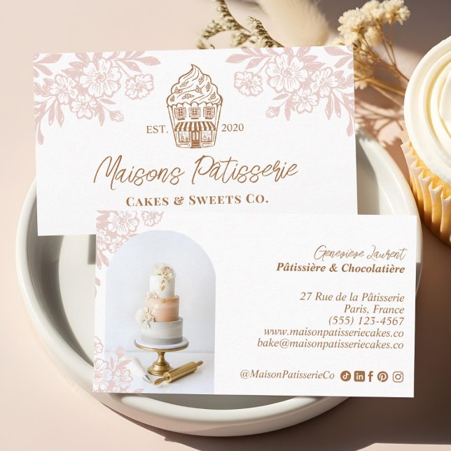 Cartão De Visita Elegant Floral Cupcake Pastry Cake Bakery Shop (Elegant Floral Cupcake Pastry Cake Bakery Shop Business Card)