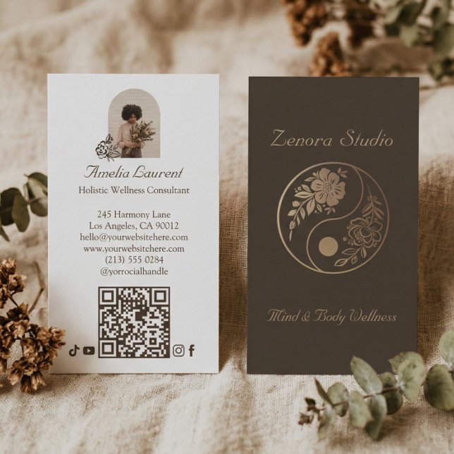 Cartão De Visita Elegant Holistic Yin Yang Spiritual Wellness Photo (Elegant Holistic Yin Yang Spiritual Wellness Photo Business Card)