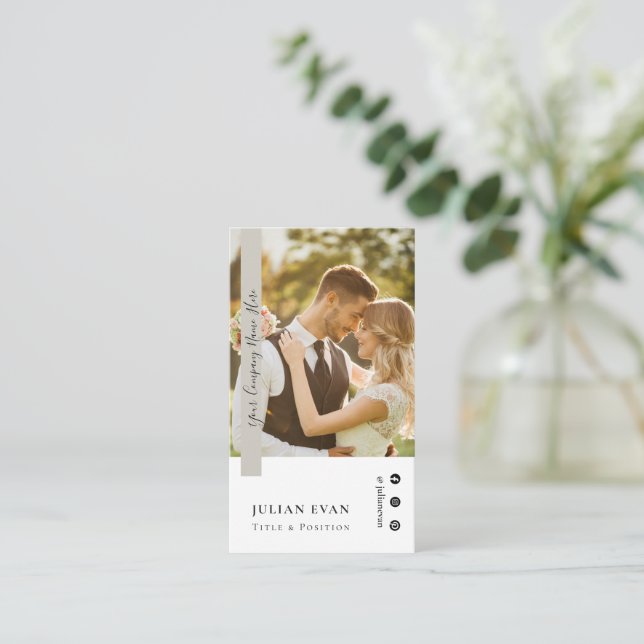 Cartão De Visita Elegant Profile Photo Sage Green Photographer (Em pé/Frente)