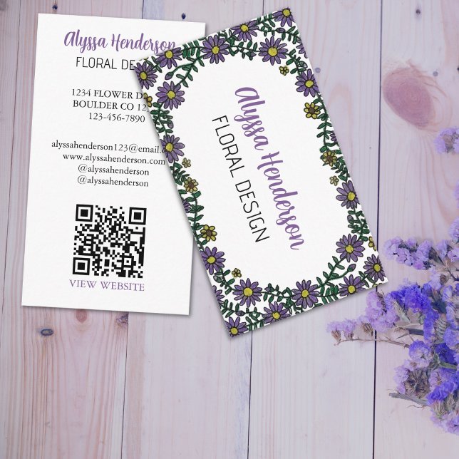 Cartão De Visita Elegant Purple & White Floral QR Code Florist (Criador carregado)