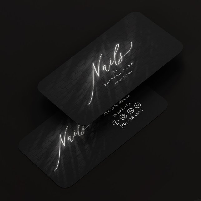 Cartão De Visita Elegante de Prata Negra Manicurista de Script Nail (Nail Artist Script Manicurist Black Silver Elegant Business Card
)