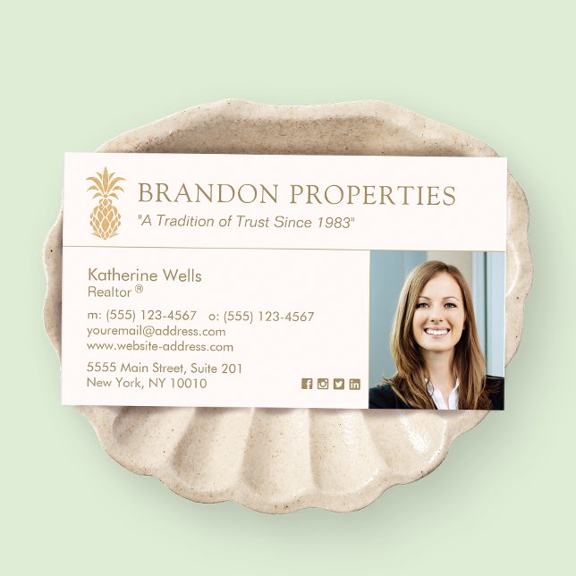 Cartão De Visita Elegante Dourado Pineapple Real Estate Agent Photo (Criador carregado)
