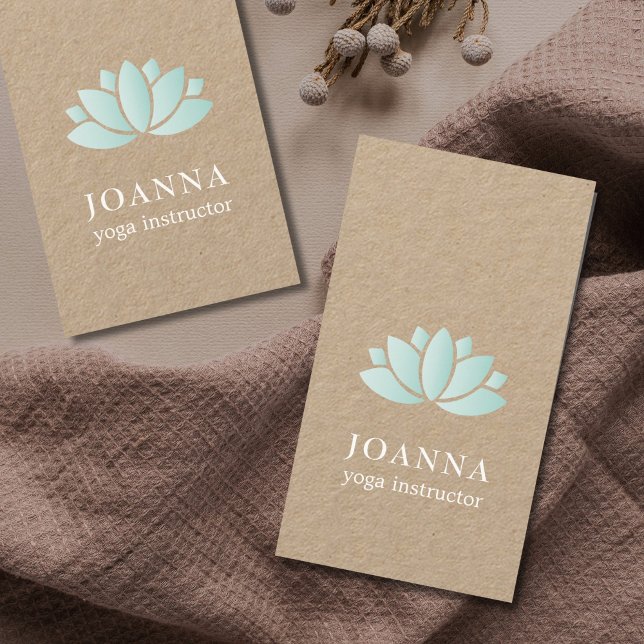 Cartão De Visita Elegante mínimo Kraft Blue Lotus Yoga (Criador carregado)