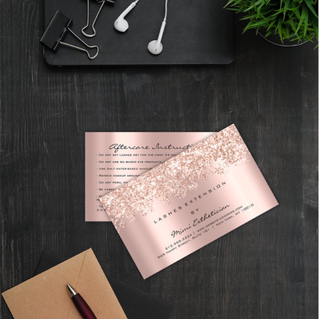 Cartão De Visita Elevação da Lash do Rosa de instrução Dourada após (Aftercare Instruction Lash Rose Gold Glitter Spark Business Card)