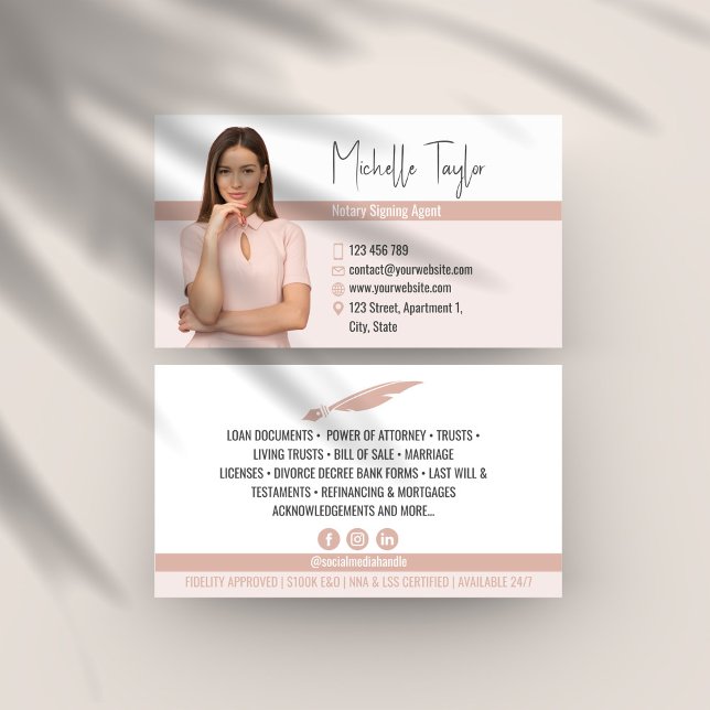 Cartão De Visita Empréstimos do Agente de Assinatura Notária de Fot (Criador carregado)