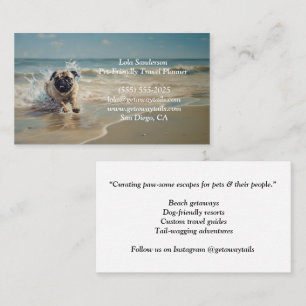 Cartão De Visita Feliz Pug na Praia personalizável