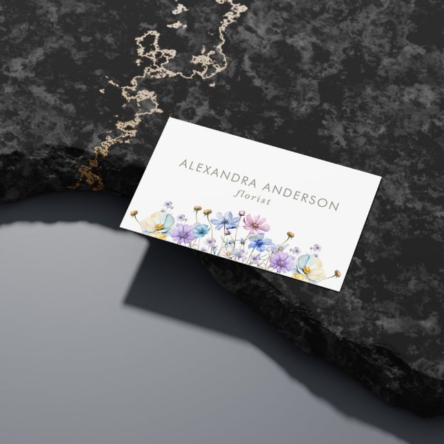 Cartão De Visita Flor de Aquarela Floral Mínimo (Elegant Floral Watercolor Wildflowers Minimal Business Card)