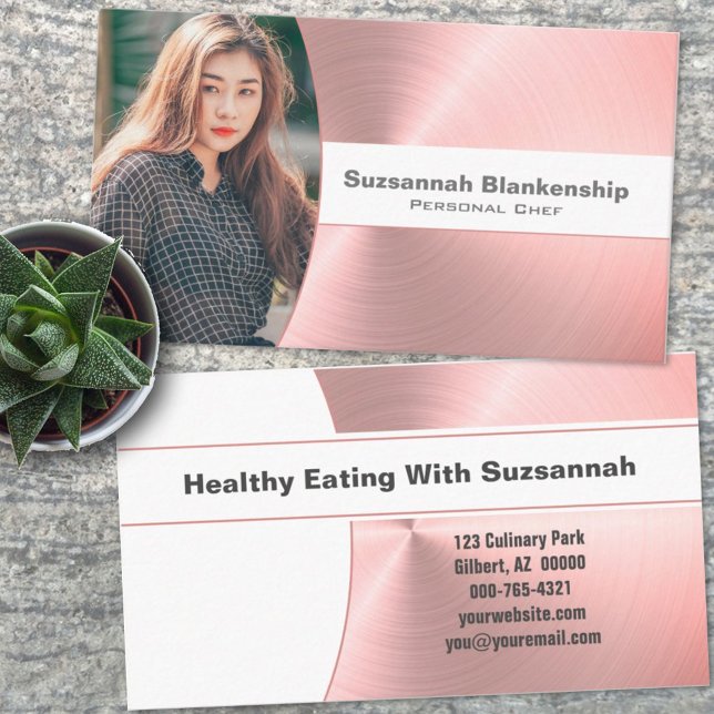 Cartão De Visita Foto personalizada de metal rosa escovado por chef (Criador carregado)