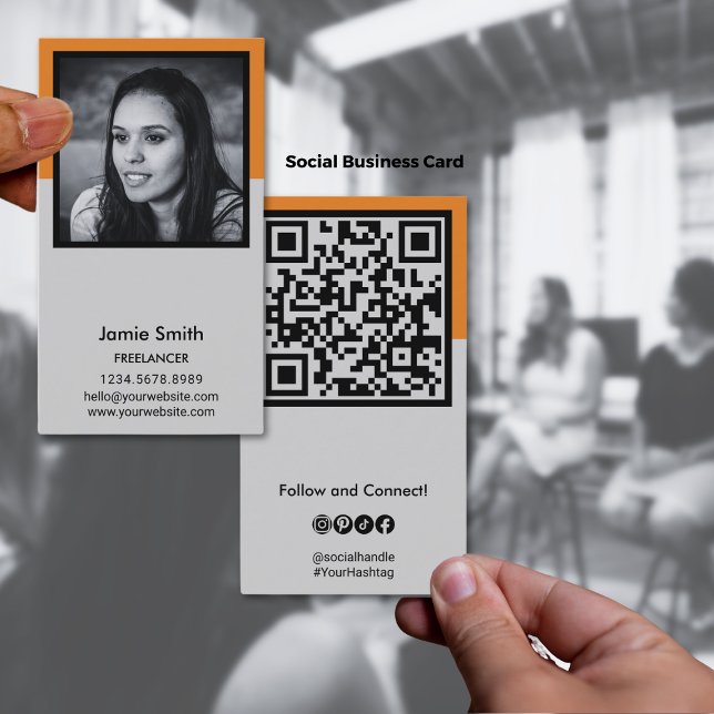 Cartão De Visita Foto Retrato Código QR Social Preto, Laranja e Cin (Portrait Photo Social QR code Black, Orange & Gray Business Card)