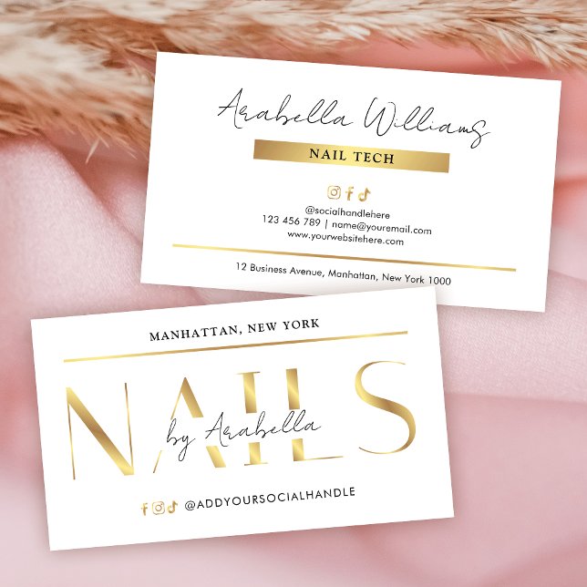 Cartão De Visita Glam Gold Luxury Modern Manicure Nail Artist Salon (Elegant nails business cards with faux gold effects, modern layout and space for your contact info)