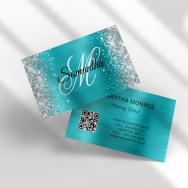 Cartão De Visita Glitter prateado Aqua Azul Folha Monograma QR (Silver Glitter Aqua Blue Foil Monogram QR Code Business Card)