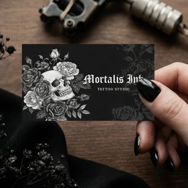 Cartão De Visita Gothic Skull & Floral Black Tattoo Studio Artist (Gothic Skull & Floral Black Tattoo Studio Artist Business Card)