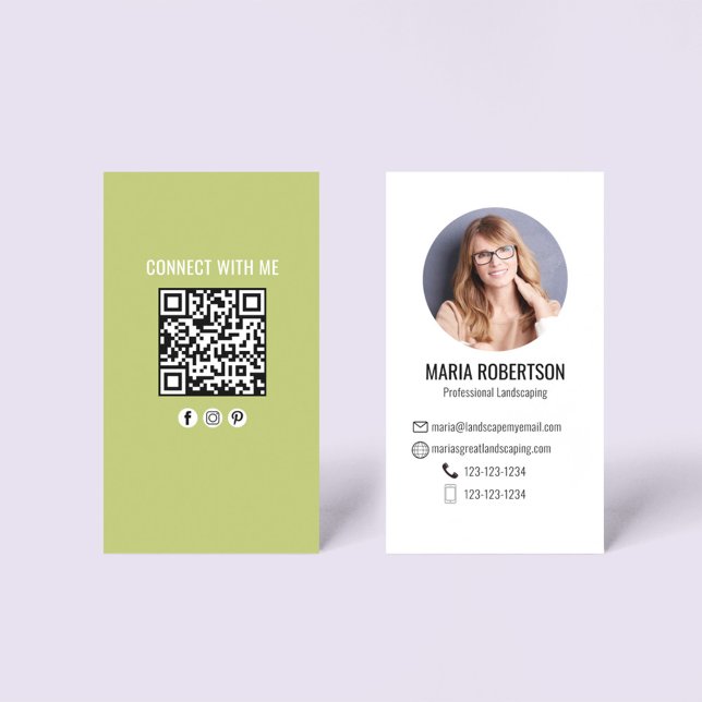 Cartão De Visita Green Modern Business Photo QR Code Business Card (Green Modern business card template. )