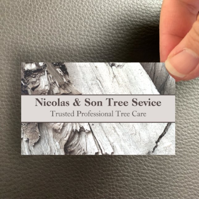 Cartão De Visita Homem do Serviço de Remoção da Árvore de Madeira M (Add your business details to this natural, rustic, modern grey wood grain business card template.)