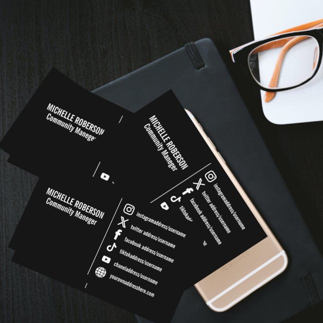 Cartão De Visita Ícones brancos e elegantes nas mídias sociais ao f (Personalized professional black and white elegant social media icons business card)