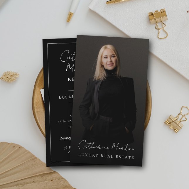 Cartão De Visita Imagem Branca e Preta Chic Foto do Luxo Imobiliári (Black and White Professional Realtor Photo Luxury Real Estate Business Card)