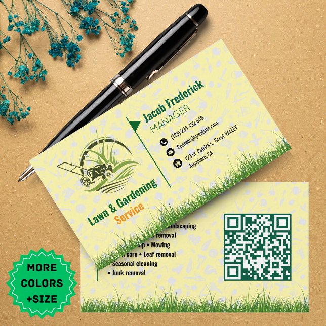 Cartão De Visita Lawn Care & Landscaping Business Card – Green & Wh (Lawn Care & Landscaping Business Card – Green & Yellow template with QR Code )