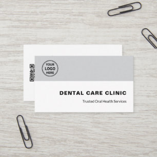 Cartão De Visita Logotipo Profissional QR Cinza de Clínica Odontoló