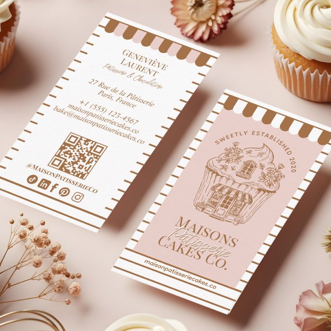 Cartão De Visita Loja de Bolos de Cupcake Elegante e Chique Padaria (French Bakery Hand Drawn Cupcake Pastry Cake Shop Business Card)