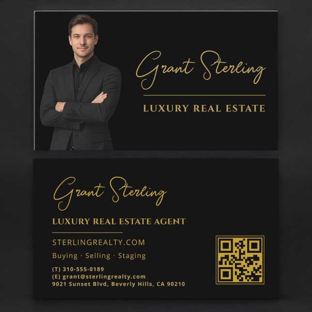Cartão De Visita Luxury Real Estate Black Gold QR Code Script  (Criador carregado)