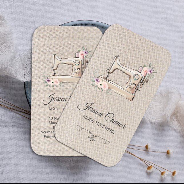 Cartão De Visita Máquina de costura Creme esbranquiçado Fundo (crafter business cards #dressmaking #professional #fashionboutiquelogo #watercolorvintagesewing)