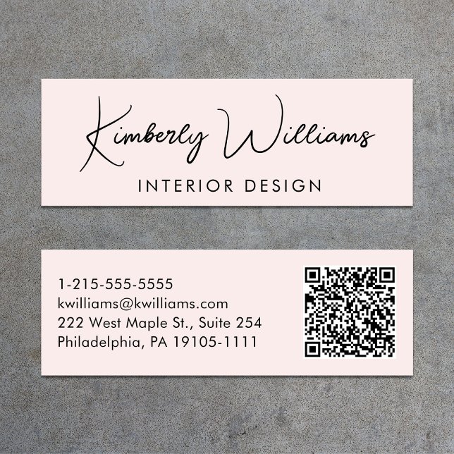 Cartão De Visita Mini Código QR de Script Moderno Profissional - Rosa (Capture attention, make connections, and leave a lasting impression with our mini QR business card)