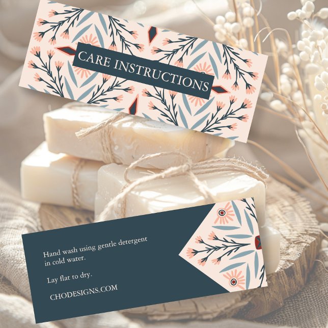 Cartão De Visita Mini INSTRUÇÕES DE CUIDADO Azulejos Flatais Elegantes R (Care INSTRUCTIONS Elegant Floral Tiles Pink Blue Navy Mini Business Card
)