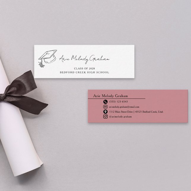 Cartão De Visita Mini Modern Handwritten Script Graduate Name Card (Criador carregado)