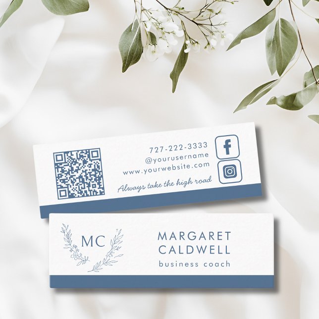 Cartão De Visita Mini Rua Monograma Dusty Blue (Dusty Blue Monogram Wreath Social Media Mini Business Card)