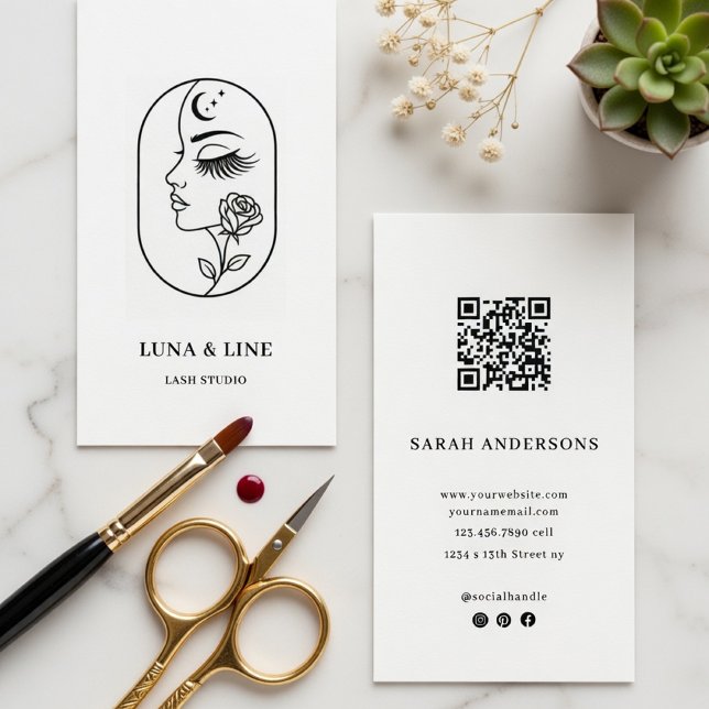 Cartão De Visita Minimalist Lash Artist Business Card with QR Code  (Criador carregado)
