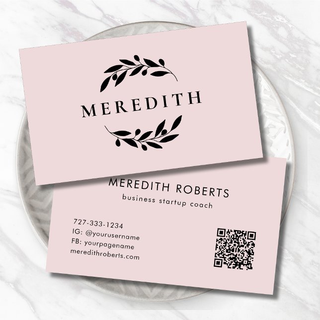 Cartão De Visita Mínimo Botânico de Código QR Cor-de-rosa (Minimalist Botanical Olive Branches QR Code Blush Pink Business Card)