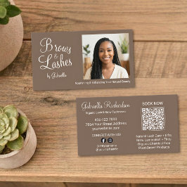 Cartão De Visita Mocha Brown Script Photo QR Code Brows and Lashes
