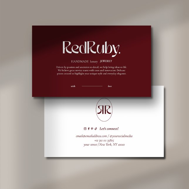 Cartão De Visita Modern Dark Red Minimalist Business Card (Criador carregado)