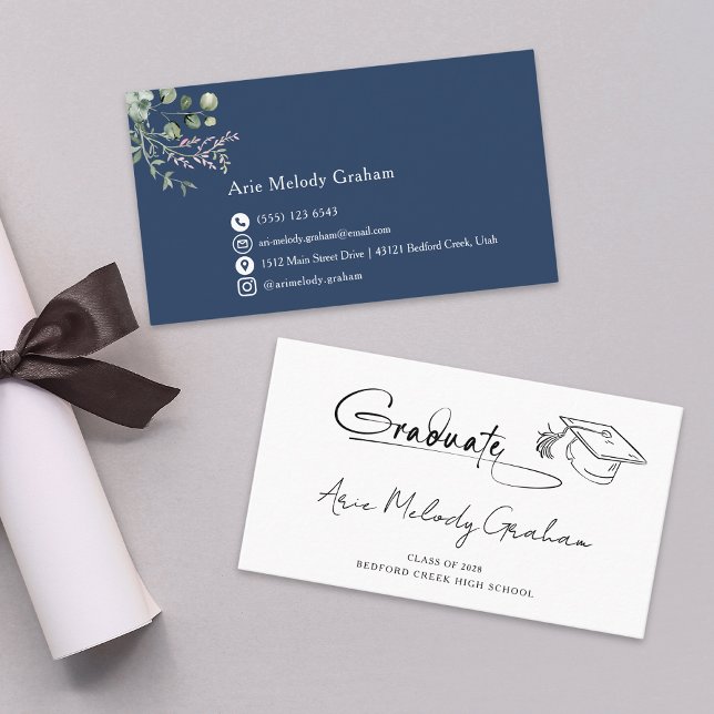 Cartão De Visita Modern Handwritten Script Graduate Name Card (Criador carregado)