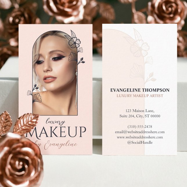 Cartão De Visita Modern Luxe Makeup Artist Floral Rose Arch Photo (Modern Luxe Makeup Artist Floral Rose Arch Photo Business Card)