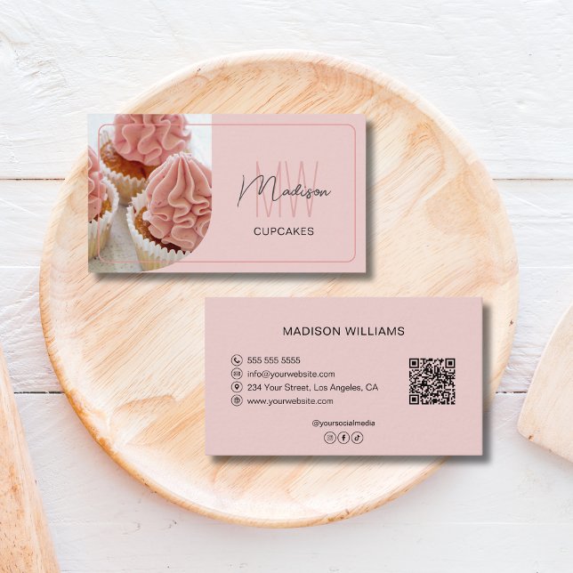 Cartão De Visita Modern Monogram Logo QR Bakery Pastry Chef (Modern Monogram Logo QR Bakery Pastry Chef Business Card)