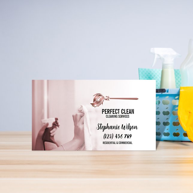 Cartão De Visita Modern Trendy House Limpando Maid Janitorial Busin (Criador carregado)