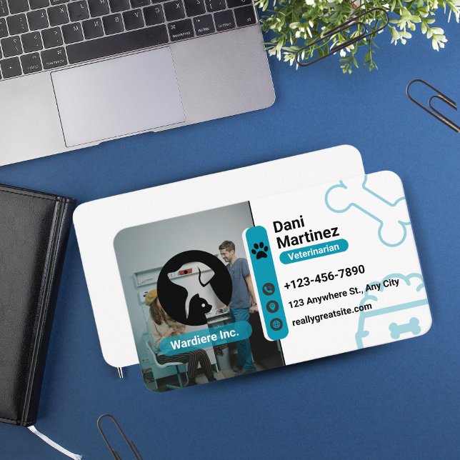 Cartão De Visita Modern Vet Animal Hospital – Black & Blue (Modern Vet Clinic Business Card – White & Blue )