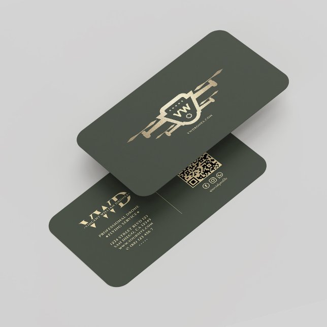 Cartão De Visita Moderno Dourado Drone Tech Monograma Verde Escuro (Modern Gold Drone Operator Monogram Dark Green Business Card
)